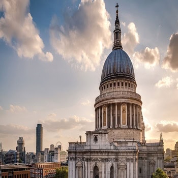 st-pauls-cathedral-shutterstock-victor-moussa